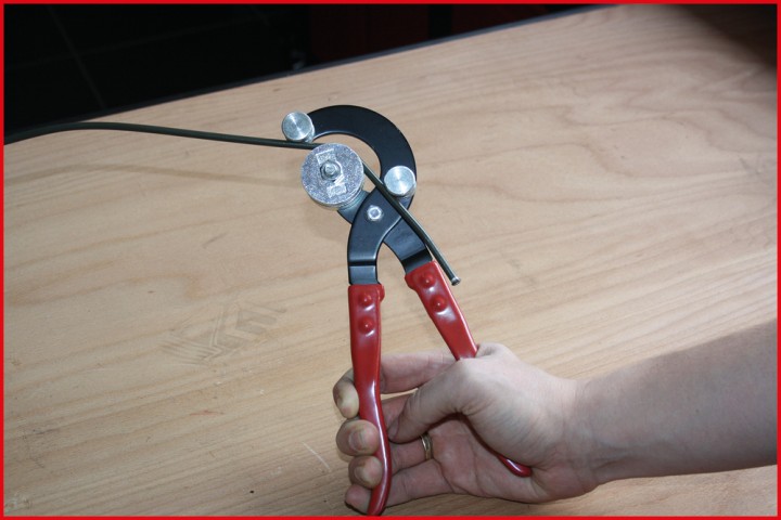 Cintreuse manuelle pour freins