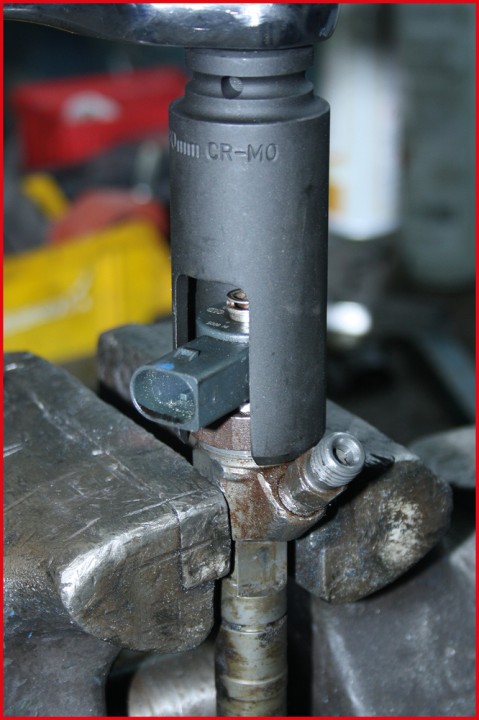Douille injecteur 1/2'', 27mm