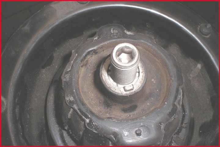 Ecrou à ergot, 14mm MB W203