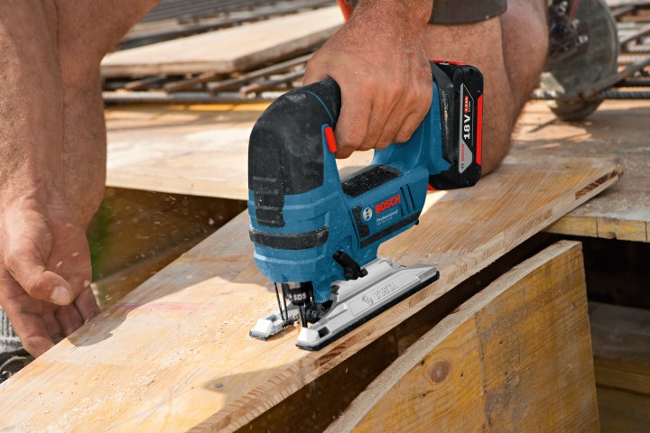 GST 18V-LI B 2x4,0Ah L-B