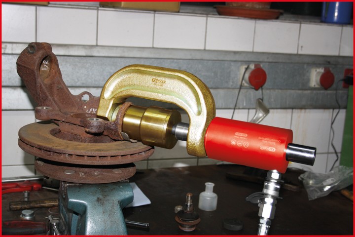 Jeu de rotules - Ford