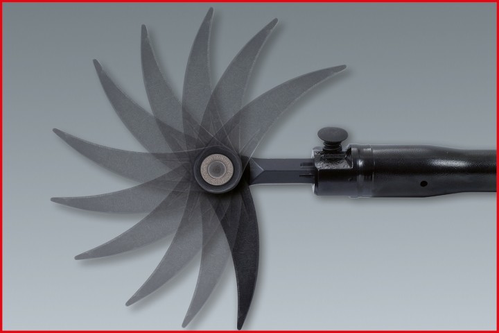 Levier télescopique orientable
