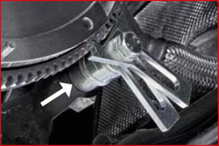 Outils blocage volant moteur
