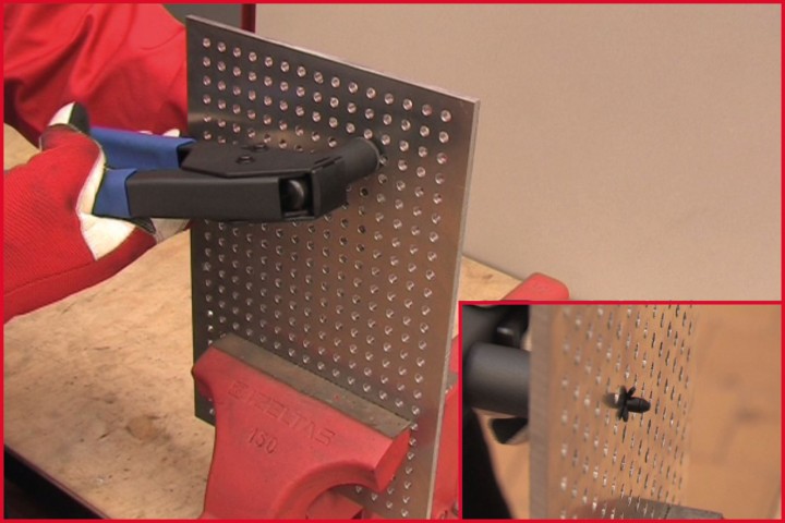 Pince à riveter avec rivets