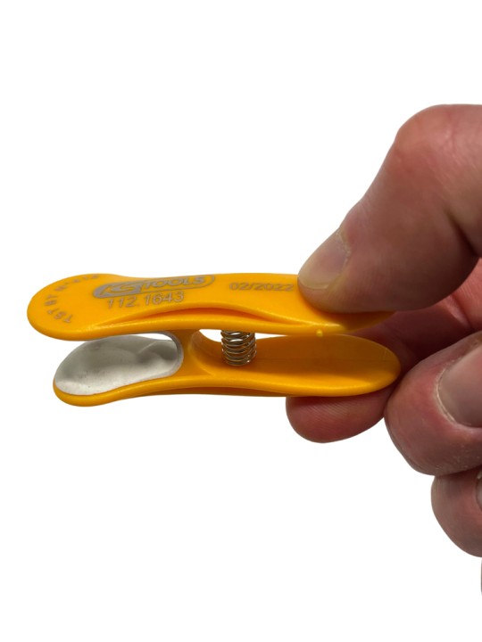 Pince isolée PVC, 67x27 mm