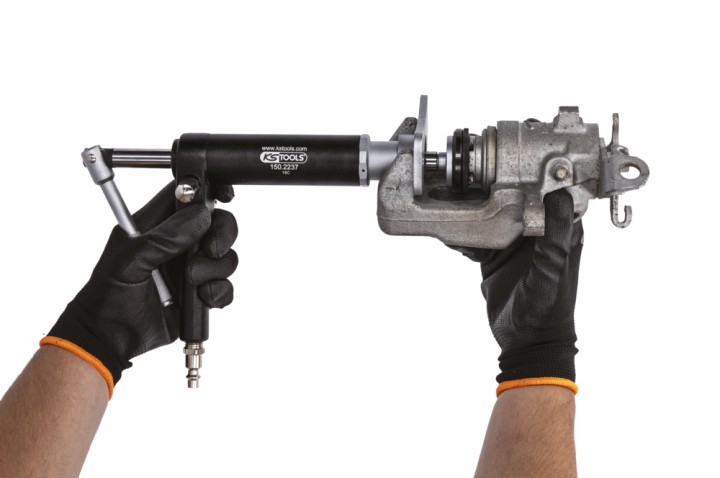 Pistolet repousse-piston