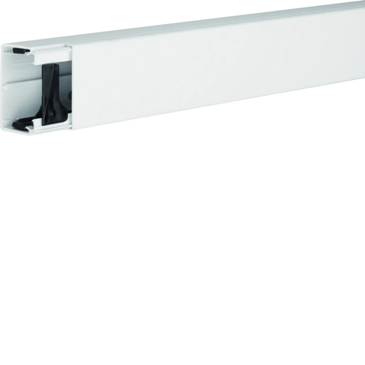 Goulotte camelea h57mmxp40mm sans halogène +4 agrafes M6660 RAL9010 blanc paloma